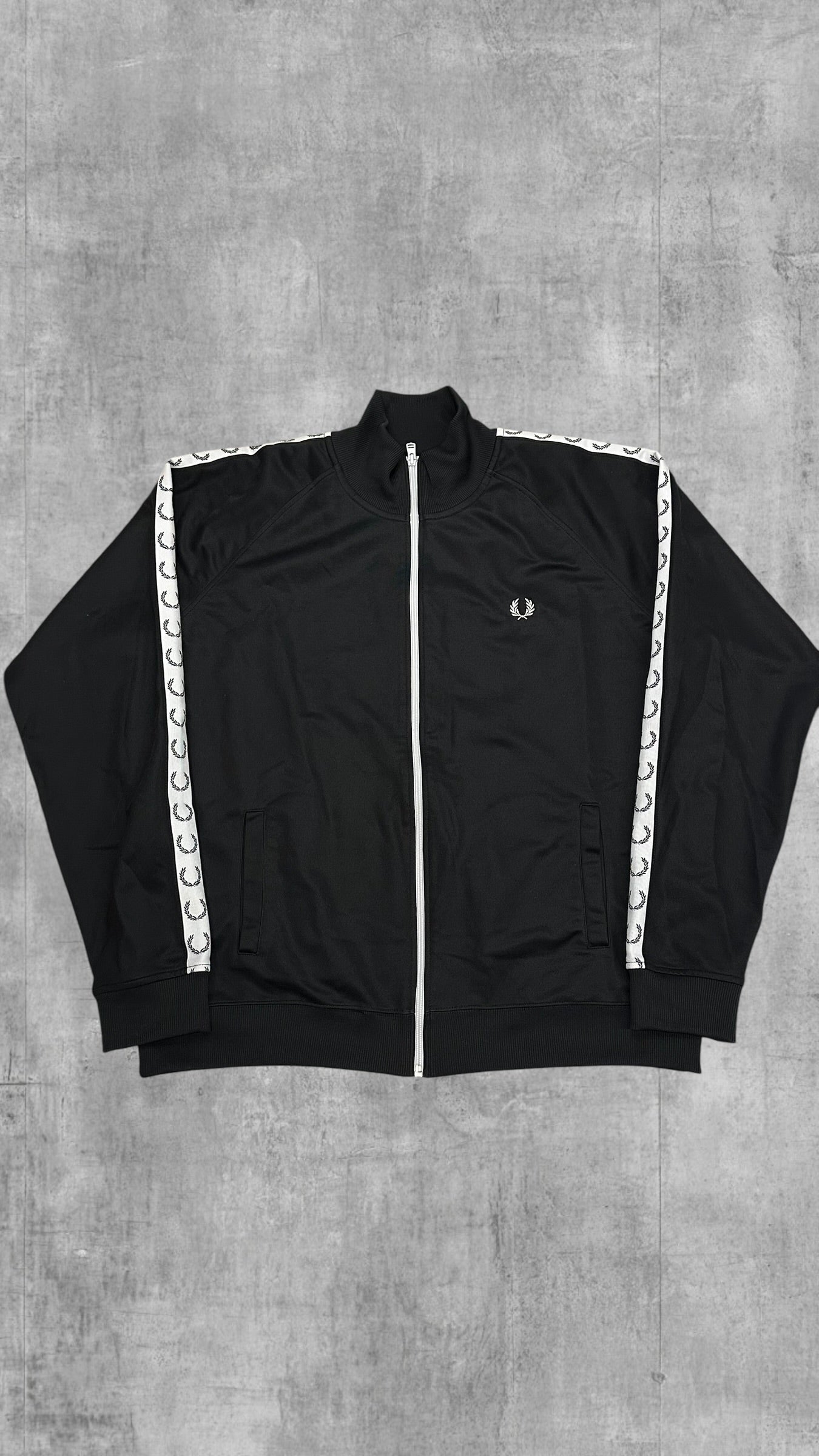 Fred Perry Trainingsjacke Taped Zip Jacke Schwarz Weiß XXL