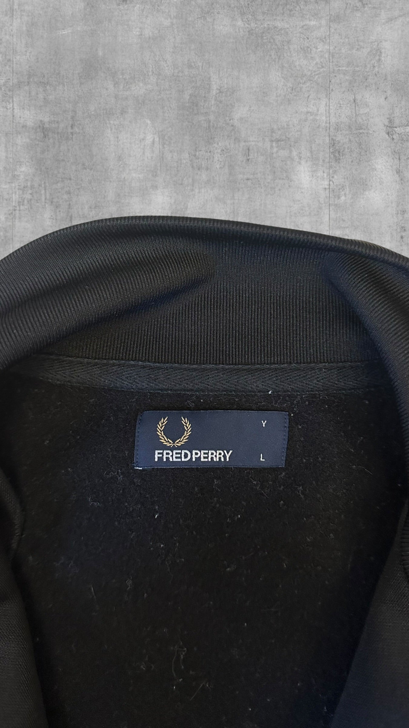 Fred Perry Trainingsjacke Taped Zip Jacke Schwarz S