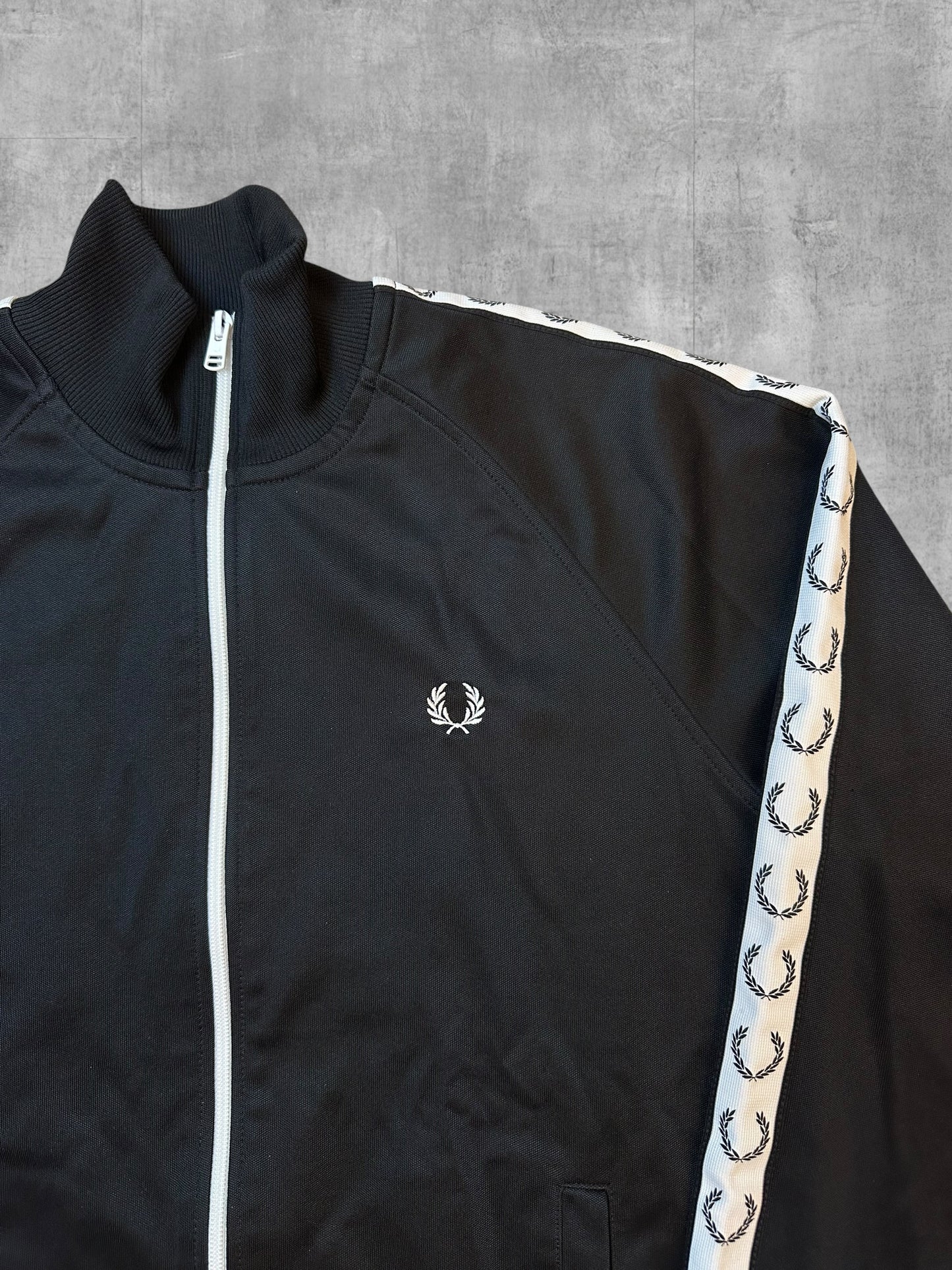 Fred Perry Trainingsjacke Taped Schwarz Weiß M