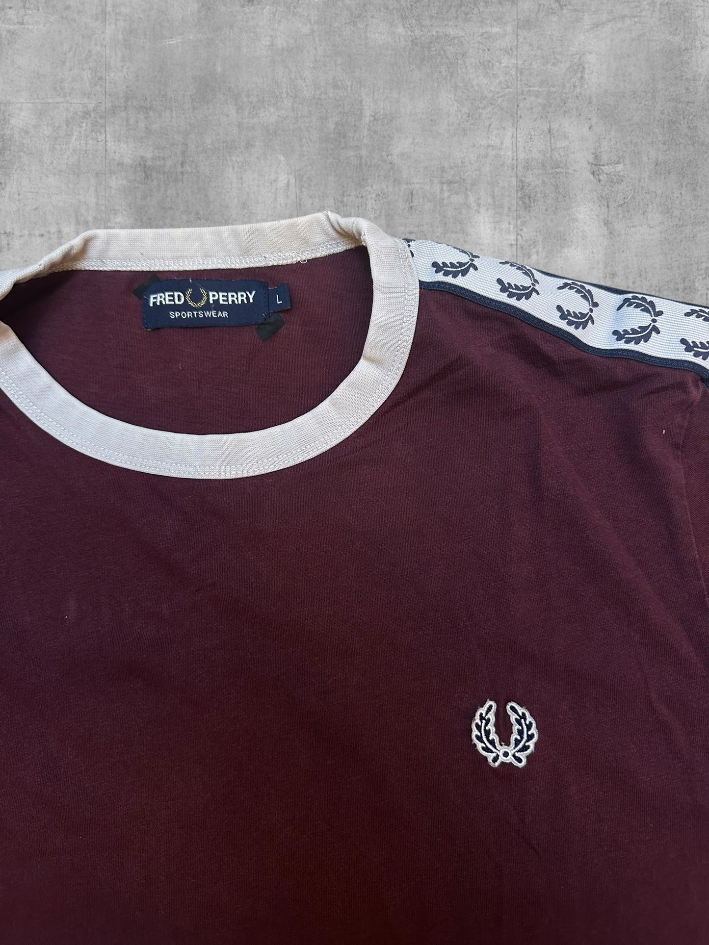 Fred Perry T-shirt Taped Weinrot Weiß L