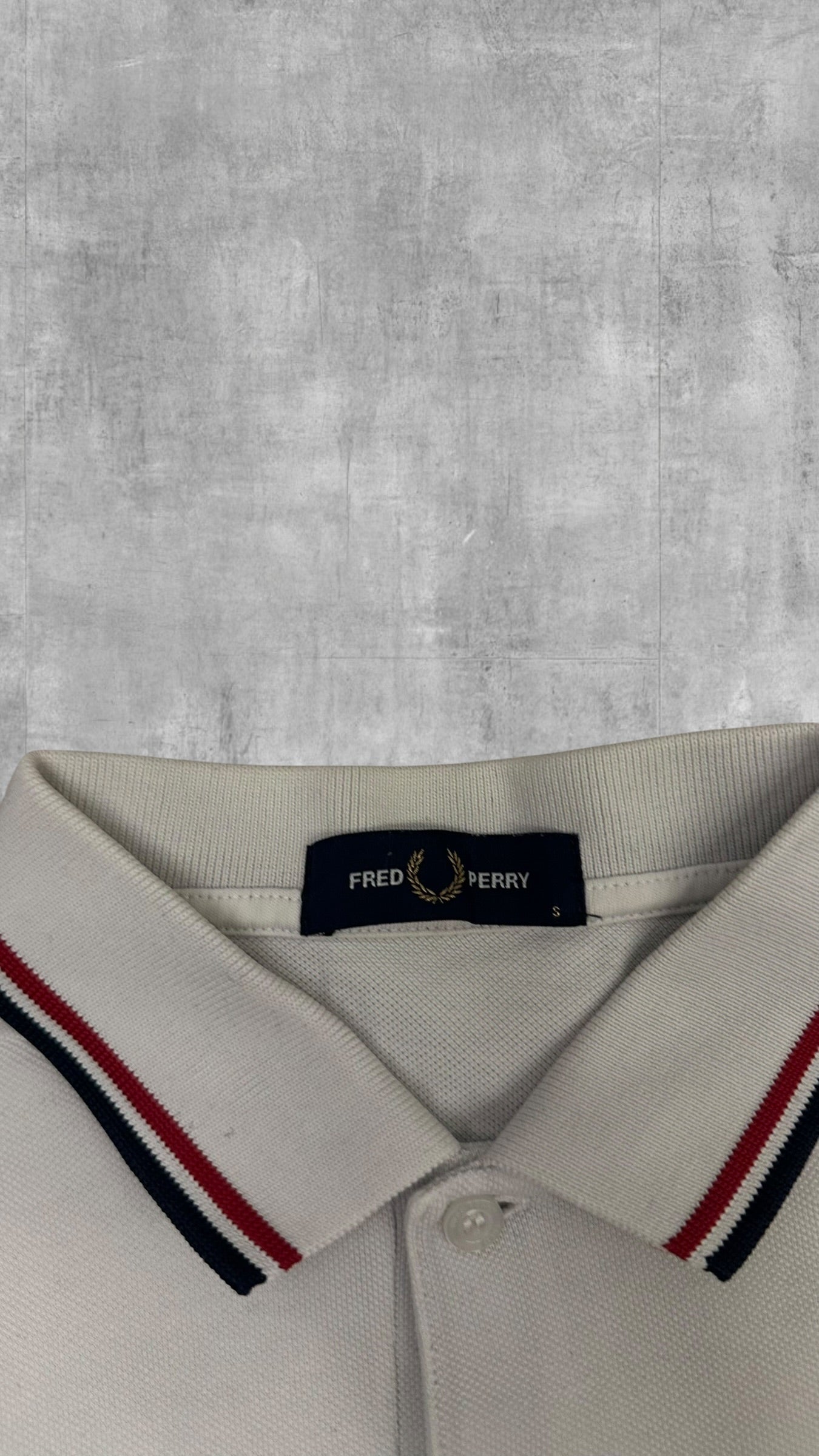 Fred Perry Polo Shirt Weiß Schwarz Rot S