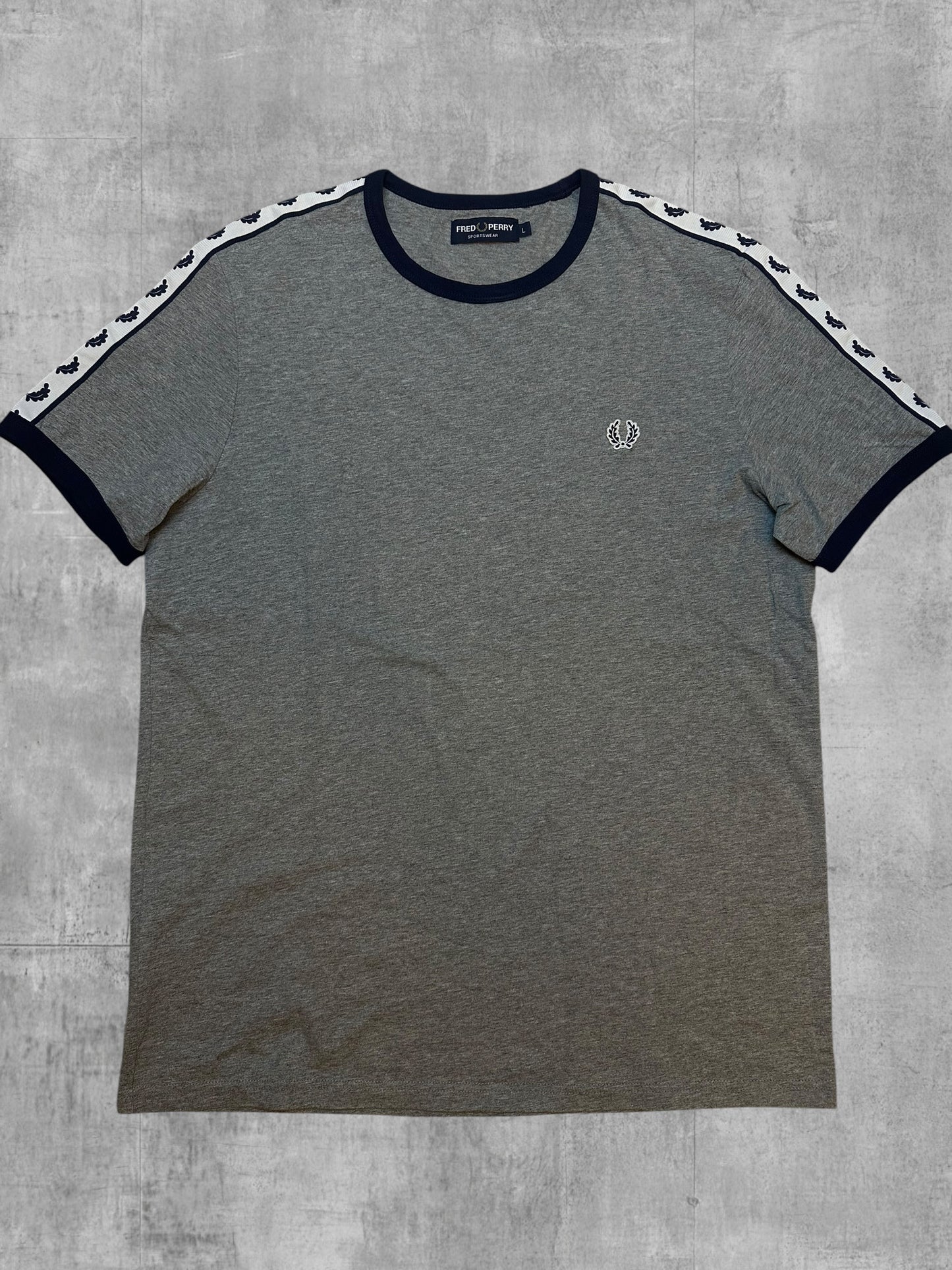 Fred Perry T-shirt Taped Grau L
