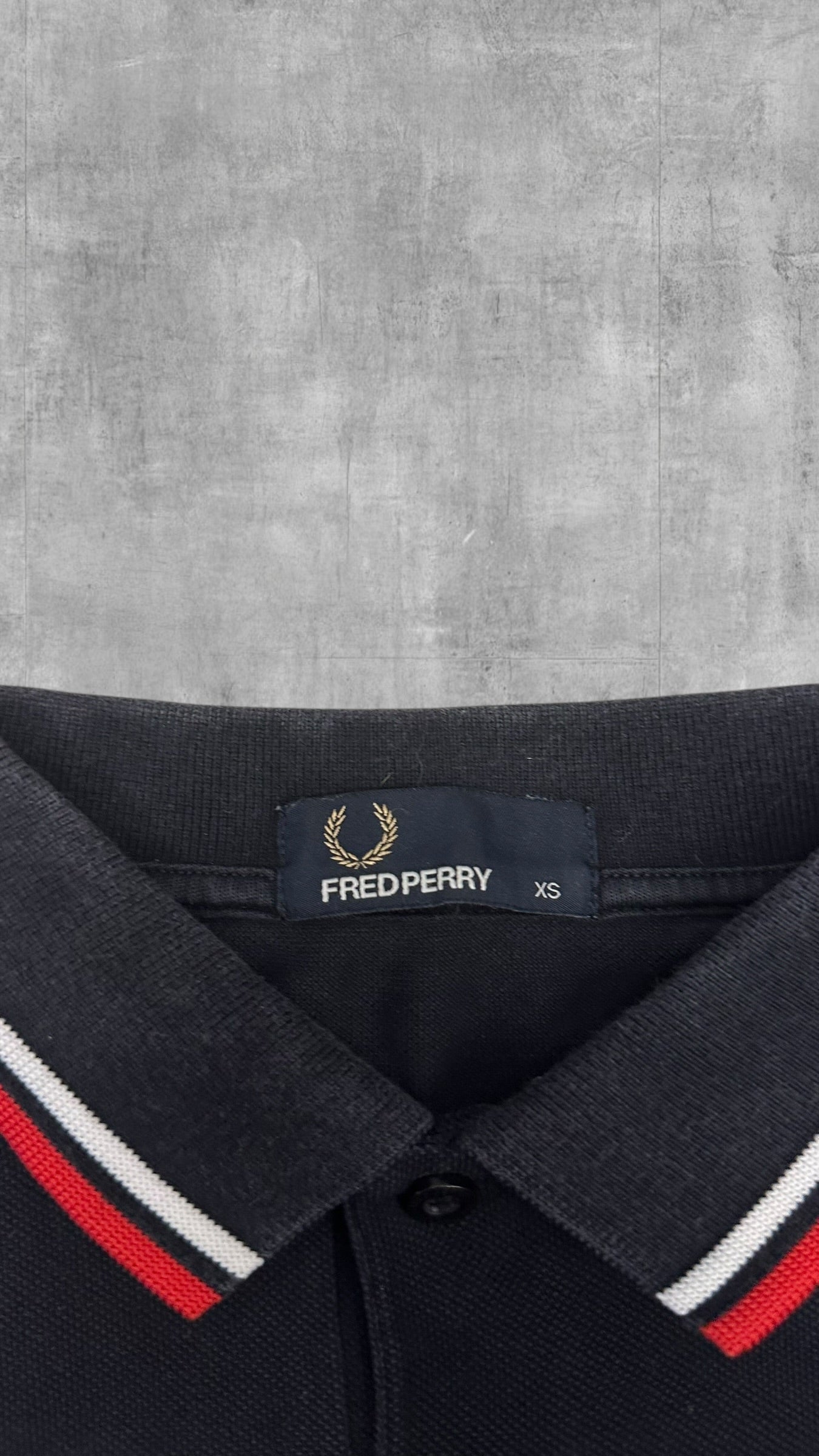 Fred Perry Polo Shirt Schwarz Rot Weiß XS