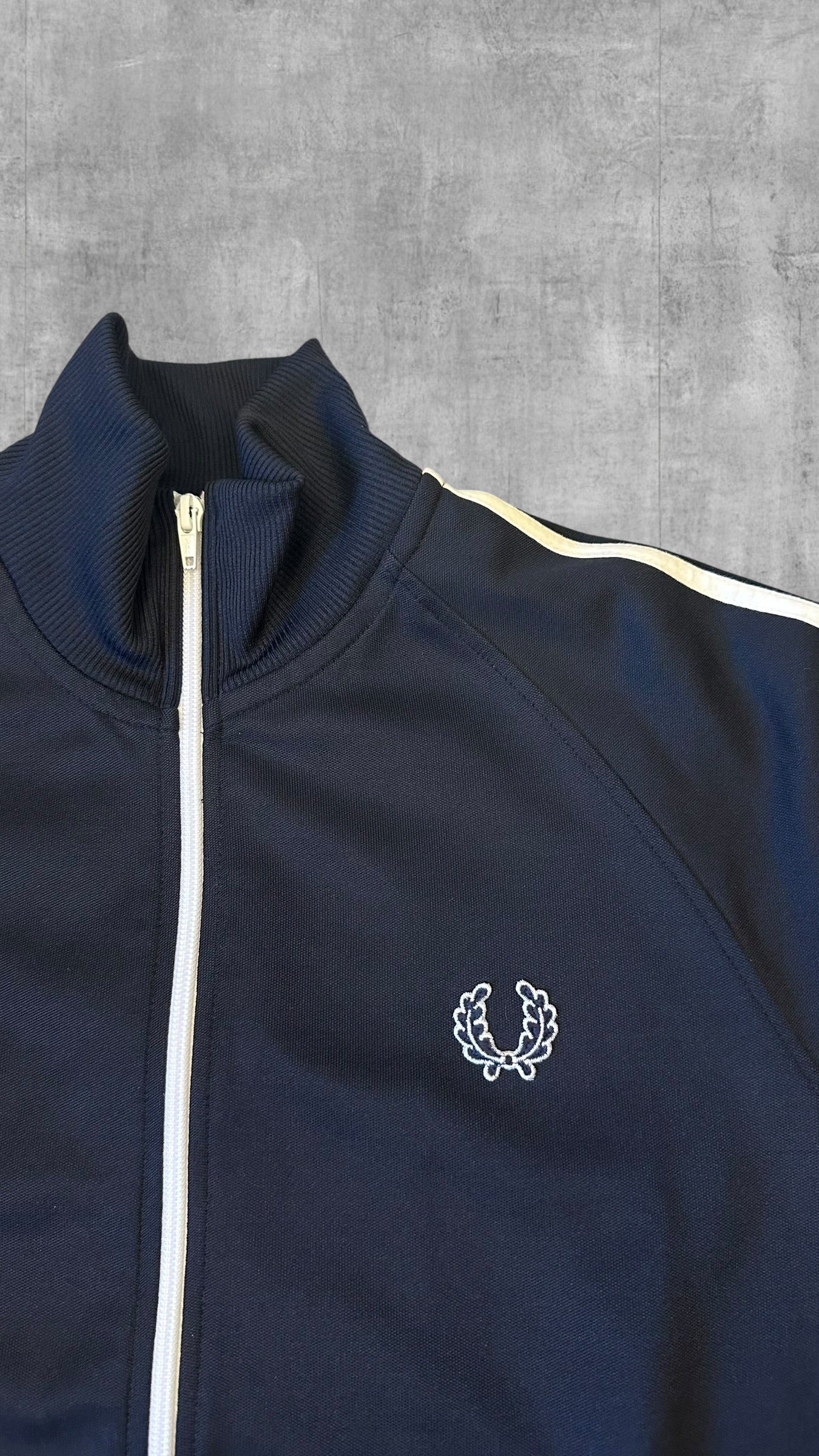 Fred Perry Trainingsjacke Taped Zip Jacke Schwarz Weiß M