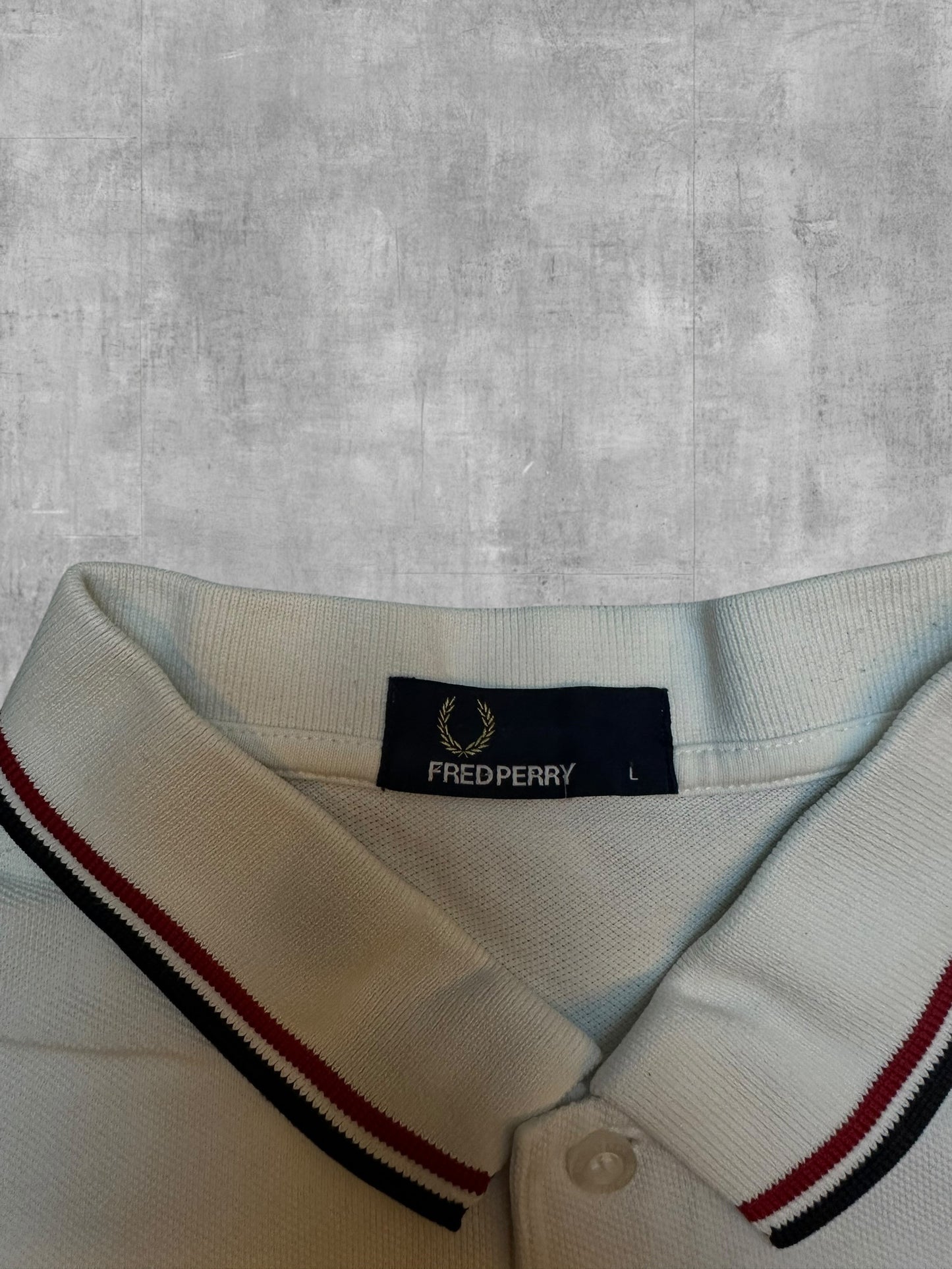 Fred Perry Polo Shirt Weiß Schwarz Rot L