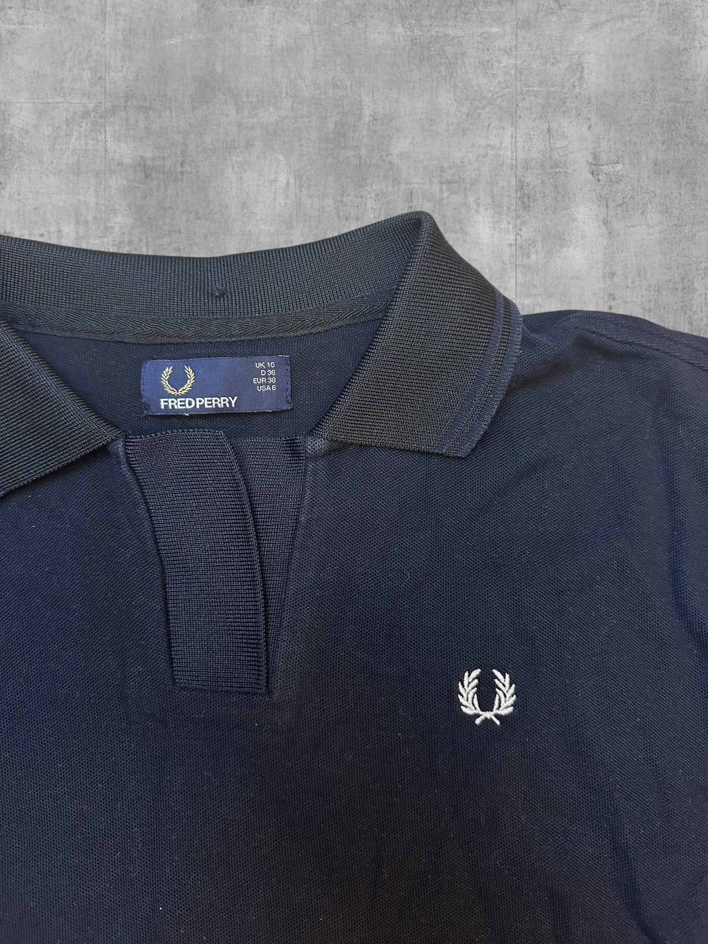 Fred Perry Polo Shirt Schwarzblau Frauengröße M (38)