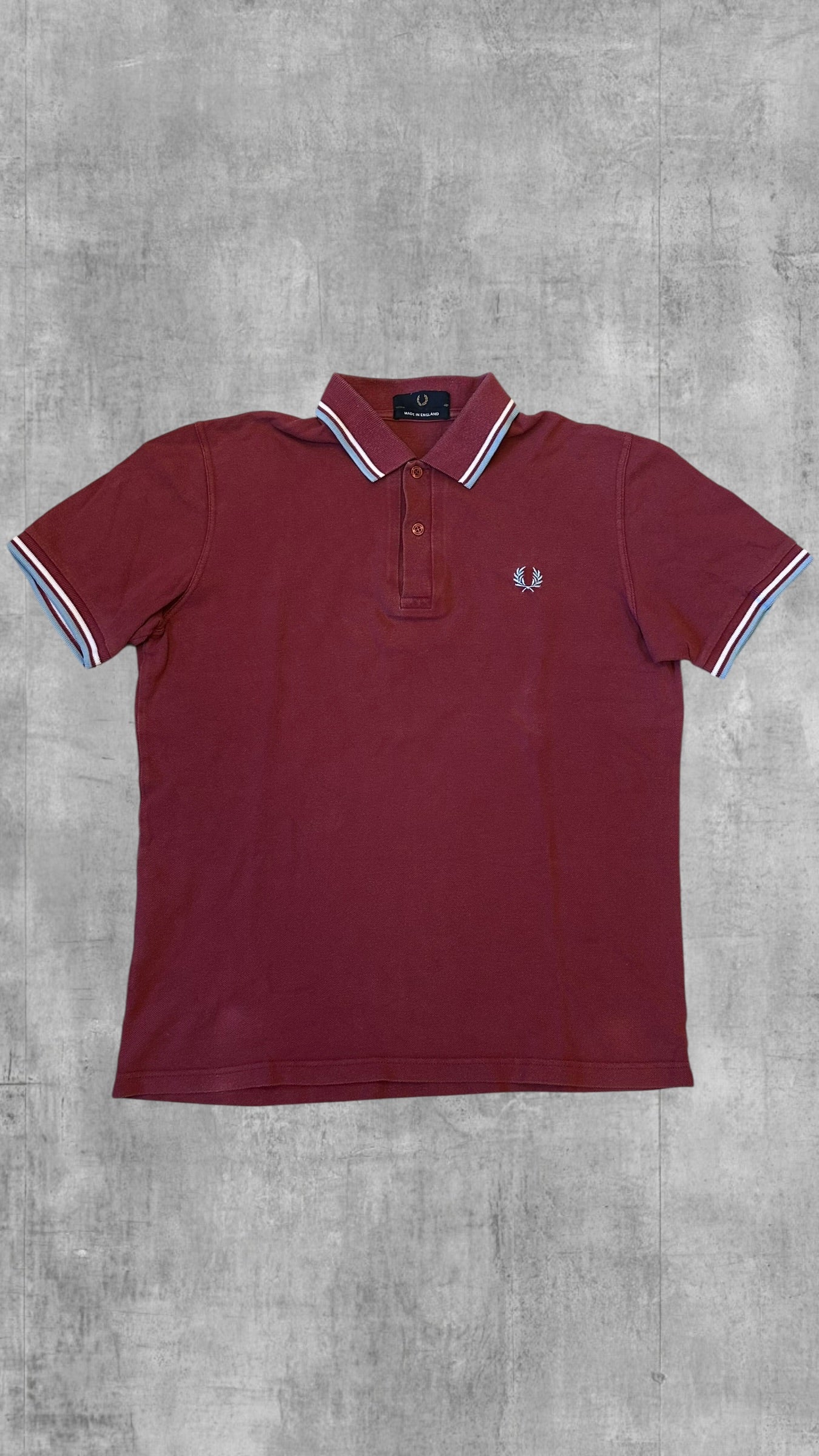 Fred Perry Polo Shirt Weinrot Hellblau M