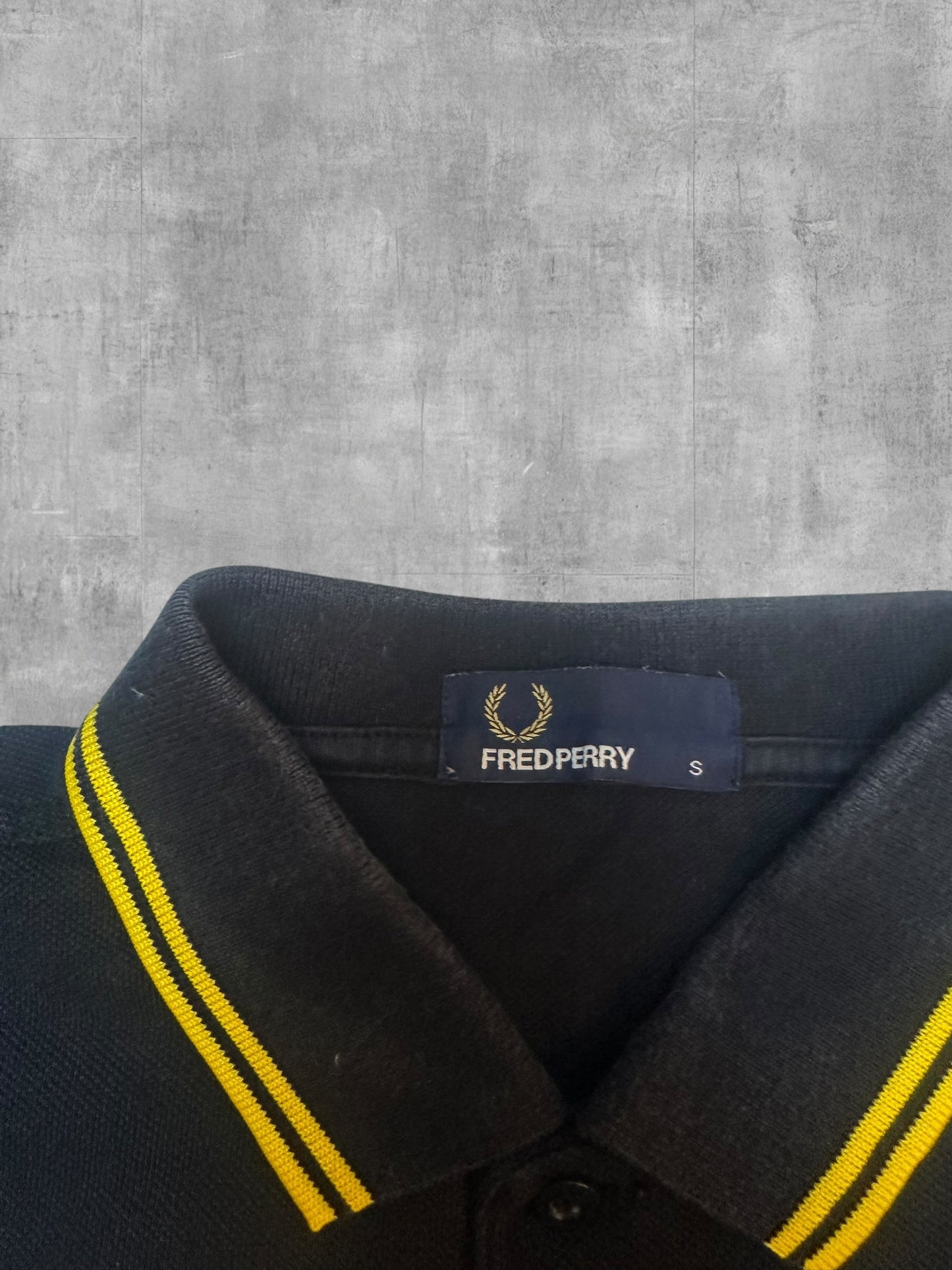 Fred Perry Polo Shirt Schwarz Gelb S