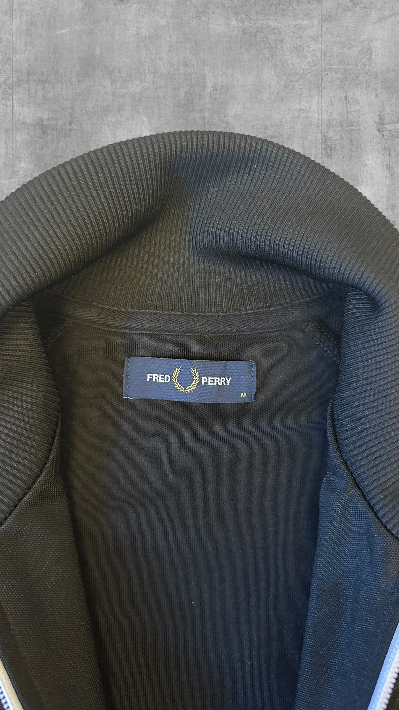Fred Perry Trainingsjacke Taped Zip Jacke Schwarz Weiß M