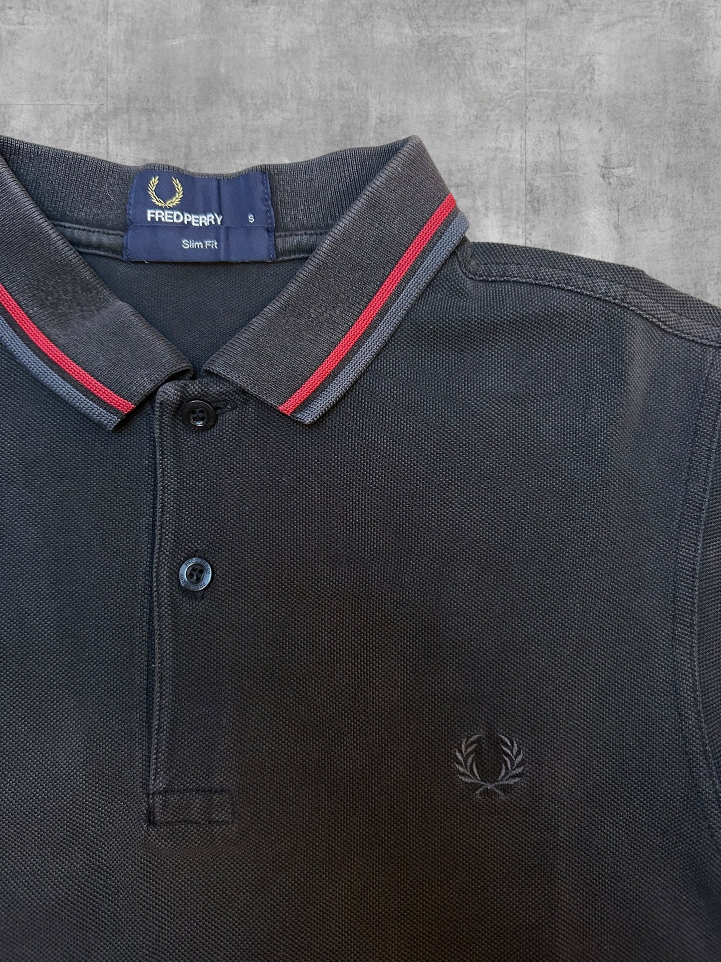 Fred Perry Polo Shirt Dunkelgrau Rot S Slim Fit