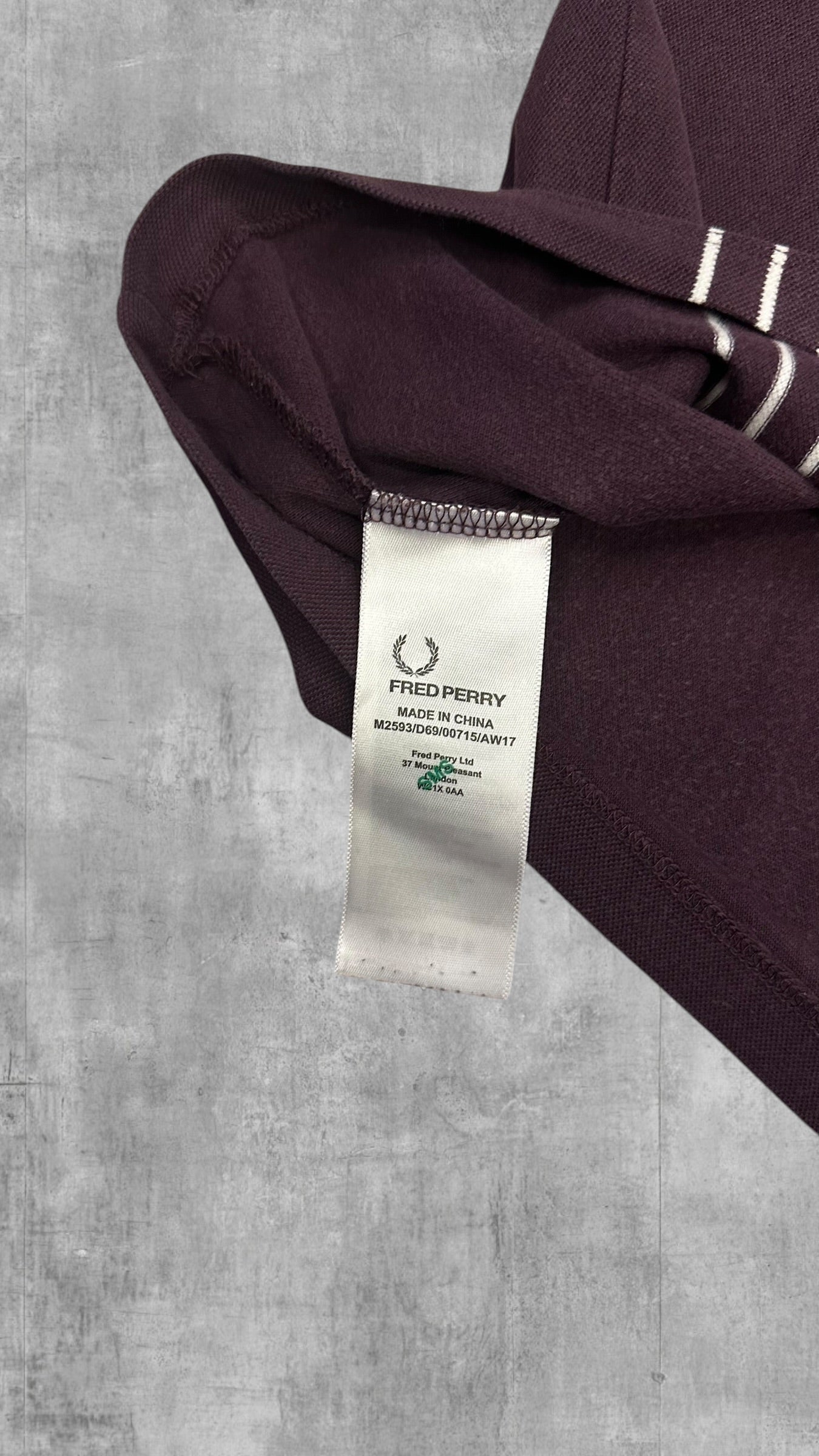 Fred Perry T shirt Tee Weinrot weiß M