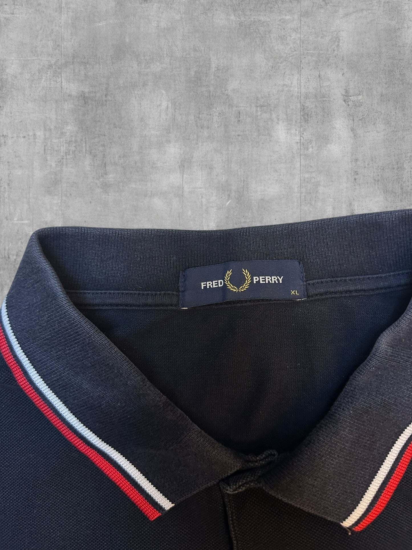 Fred Perry Polo Shirt Schwarz Rot Weiß XL (sehr cropped)