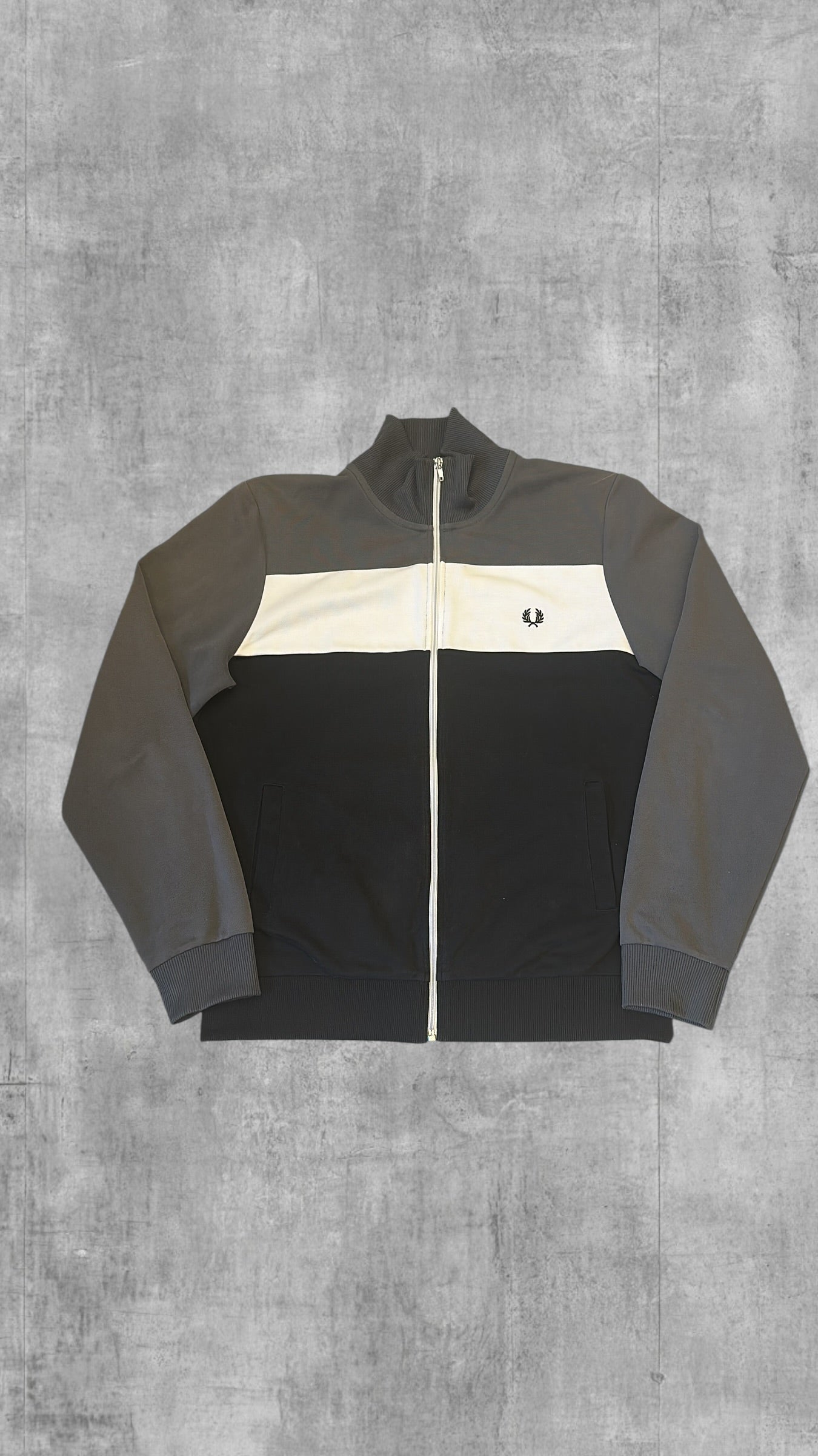 Fred Perry Trainingsjacke Taped Zip Jacke Grau Weiß Schwarz L