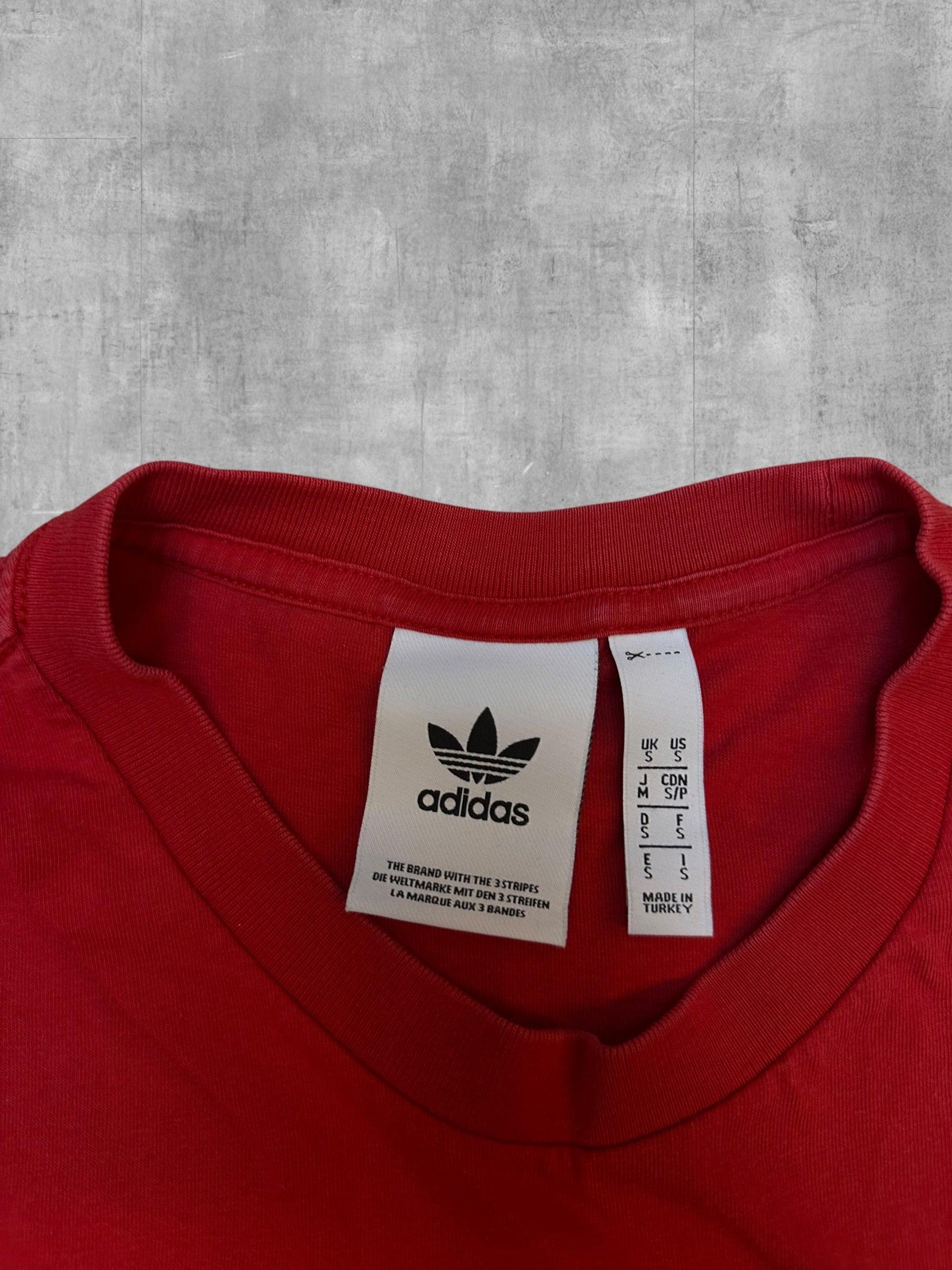 Adidas T-Shirt Rot - Nackentag