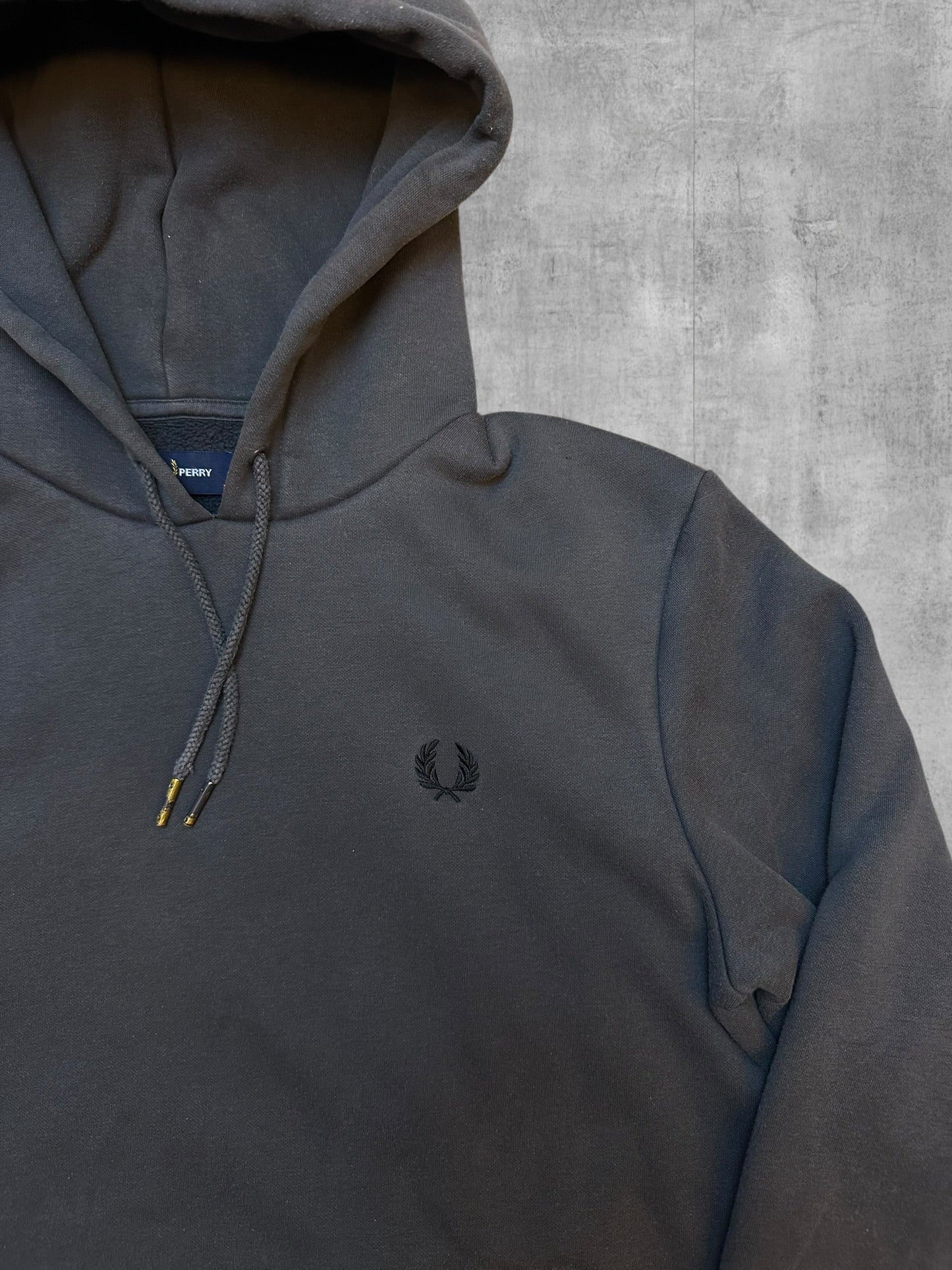 Fred Perry Hoodie Anthrazit S - Logo